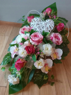 Cintorínska výzdoba HROB kompozícia JARNÁ VEĽKÁ NOC tulipán